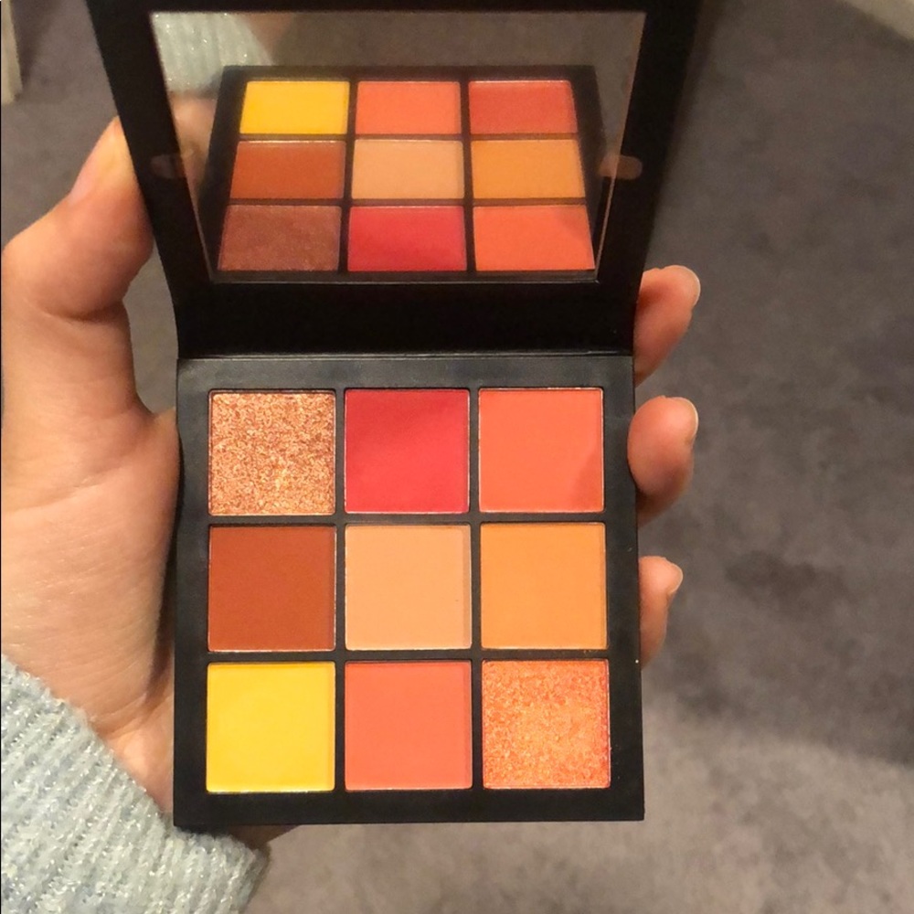 Hugs beauty coral obsessions